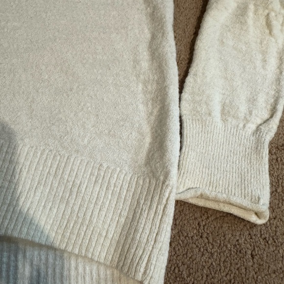 ⭐️ Loft women’s sweater size medium - Picture 2 of 5